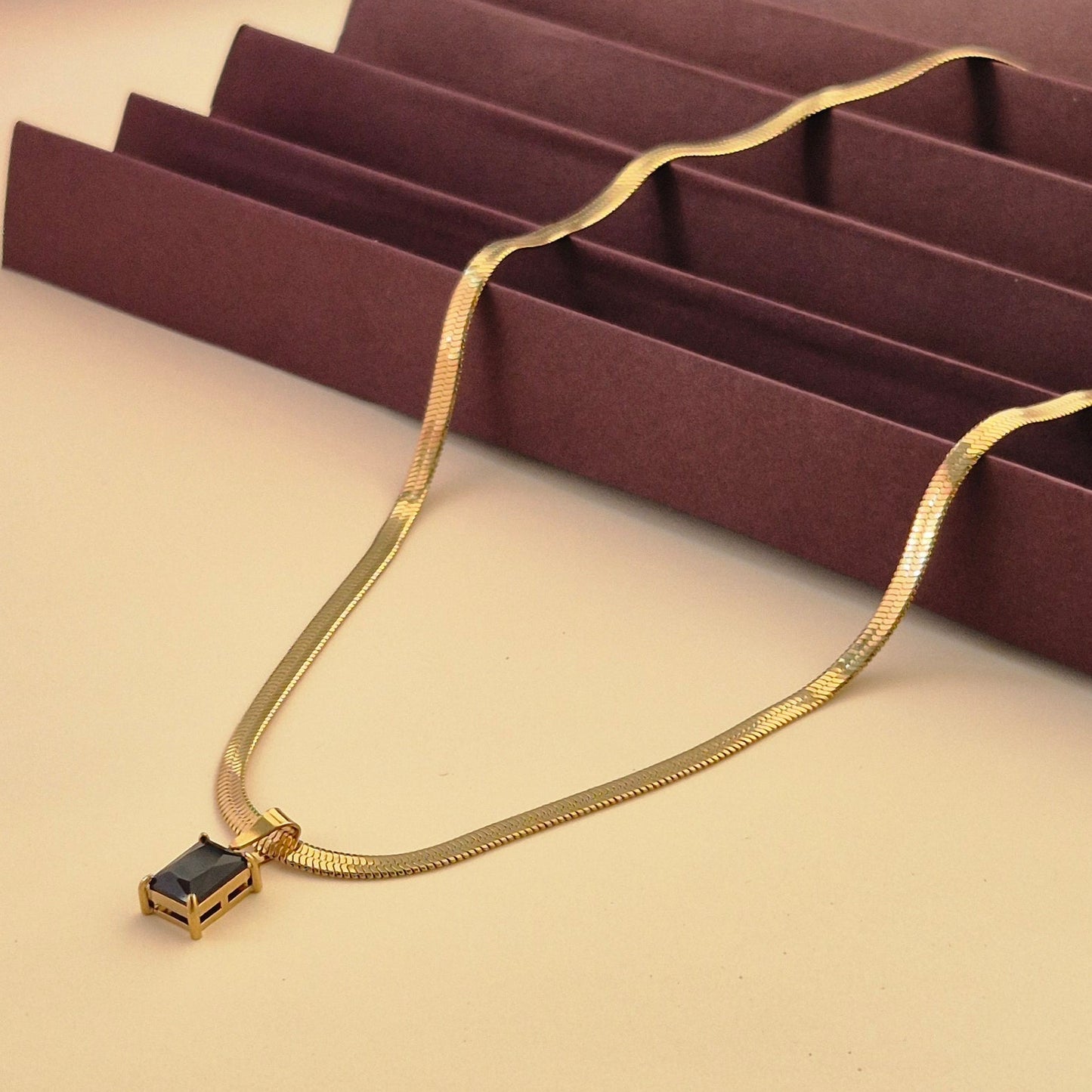 Noir Edge Pendant black