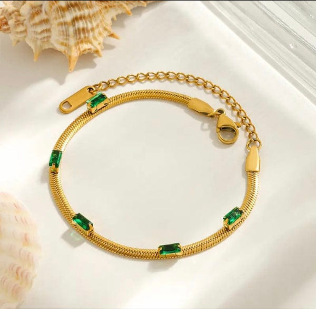 Emerald Gleam Bracelet